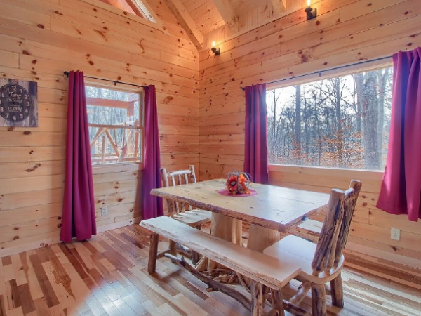 Warm and inviting cabin dining space